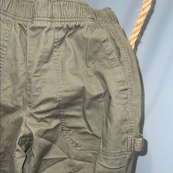 Women’s Olive Cargo Pants - Picture 2 of 5